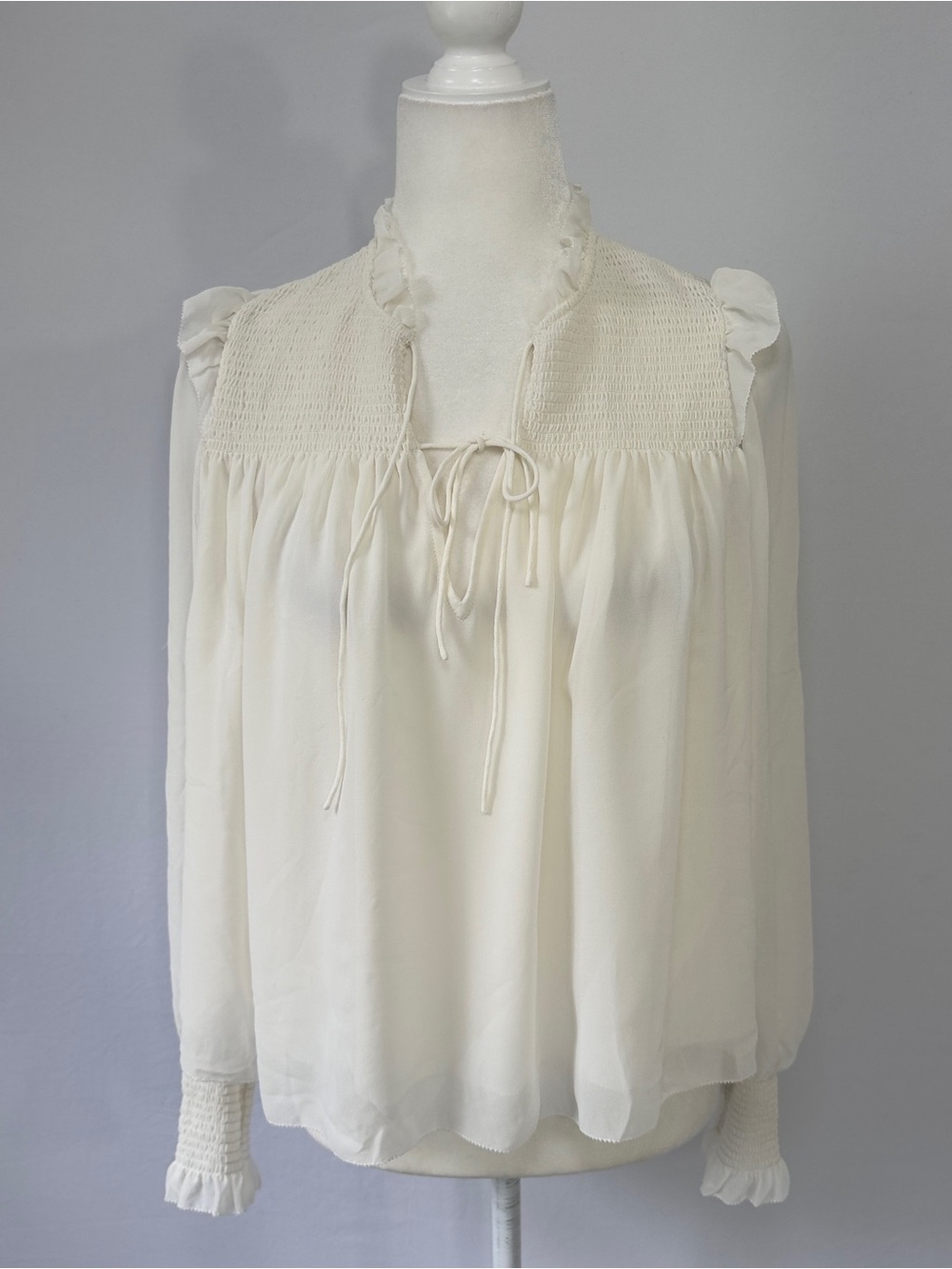 Wilfred Aritzia 2XS Ivory Smocked Ruffle Blouse Lace-Up Cottagecore Romantic